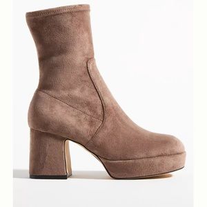 Womens Silent D platform ankle bootie